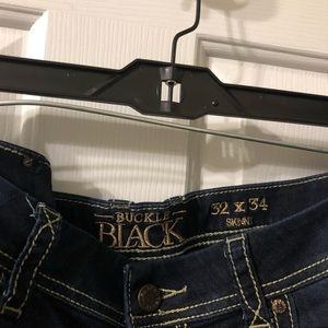 Buckle Black Skinny!